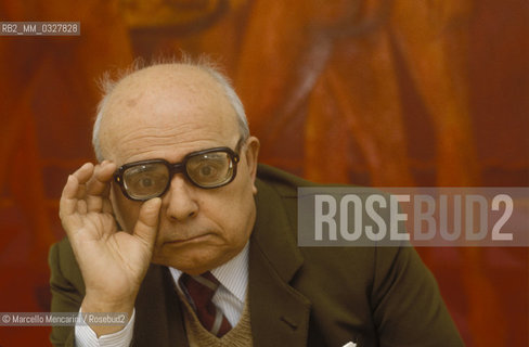 Milan, 1982. Italian artist Aligi Sassu in his house / Milano, 1982. Lartista Aligi Sassu nella sua casa - ©Marcello Mencarini/Rosebud2