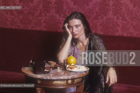 Rome, Caffè Greco, about 1985. Italian actress Lina Sastri / Roma, Caffè Greco, 1985 circa. Lattrice Lina Sastri - ©Marcello Mencarini/Rosebud2