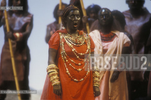 Pesaro, Rossini Opera Festival 1990. Italian contralto Gloria Scalchi as Zomira during the dress reheharsal of the opera Ricciardo and Zoraide staged by Luca Ronconi / Pesaro, Rossini Opera Festival 1990. Il contralto Rosa Scalchi nel ruolo di Zomira durante la prova generale dellopera Ricciardo e Zoraide diretta da Luca Ronconi - ©Marcello Mencarini/Rosebud2