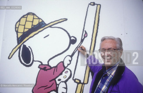 Rome, 1992. American cartoonist Charles Schulz and his character Snoopy / Roma, 1992. Il disegnatore di fumetti  Charles Schulz e il suo personaggio Snoopy - ©Marcello Mencarini/Rosebud2