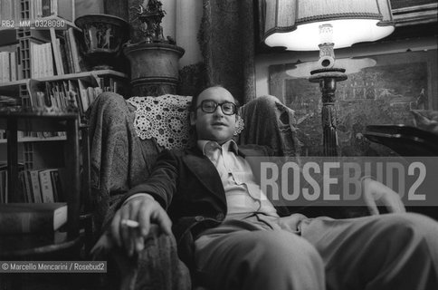 Milan, 1980. Italian composer Salvatore Sciarrino in his home / Milano, 1980. Il compositore Salvatore Sciarrino nella sua casa - ©Marcello Mencarini/Rosebud2