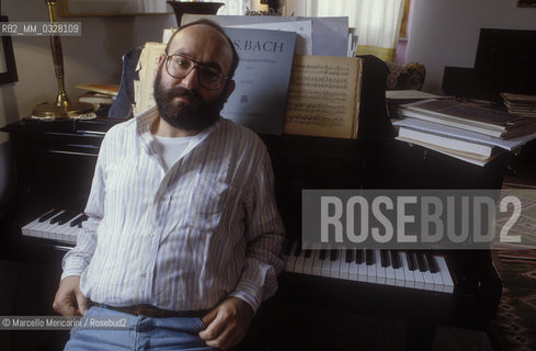 Città di Castello (Perugia), 1989. Italian composer Salvatore Sciarrino in his home / Città di Castello (Perugia), 1989. Il compositore Salvatore Sciarrino nella sua casa - ©Marcello Mencarini/Rosebud2