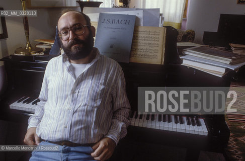 Città di Castello (Perugia), 1989. Italian composer Salvatore Sciarrino in his home / Città di Castello (Perugia), 1989. Il compositore Salvatore Sciarrino nella sua casa - ©Marcello Mencarini/Rosebud2