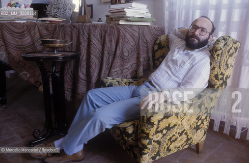 Città di Castello (Perugia), 1989. Italian composer Salvatore Sciarrino in his home / Città di Castello (Perugia), 1989. Il compositore Salvatore Sciarrino nella sua casa - ©Marcello Mencarini/Rosebud2