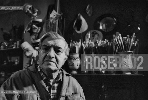 Rome, 1980. Painter Gregorio Sciltian in his studio / Roma, 1980. Il pittore Gregorio Sciltian nel suo studio - ©Marcello Mencarini/Rosebud2