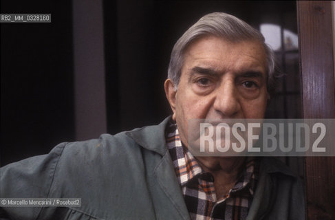 Rome, 1980. Painter Gregorio Sciltian in his studio / Roma, 1980. Il pittore Gregorio Sciltian nel suo studio - ©Marcello Mencarini/Rosebud2