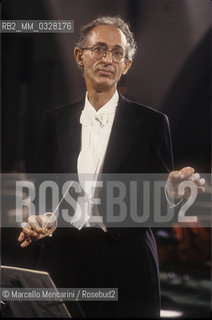 Italian conductor Claudio Scimone performing (1992) / Il direttore dorchestra Claudio Scimone durante un concerto (1992)- ©Marcello Mencarini/Rosebud2