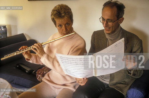 Italian conductor Claudio Scimone and his wife, flutist Clementine Hoogendoorn (1989) / Il direttore dorchestra Claudio Scimone con sua moglie, la flautista Clementine Hoogendoorn (1989) - ©Marcello Mencarini/Rosebud2