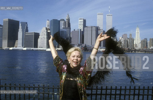 Italian soprano Renata Scotto in New York City (1989) / Il soprano Renata Scotto a New York (1989) - ©Marcello Mencarini/Rosebud2