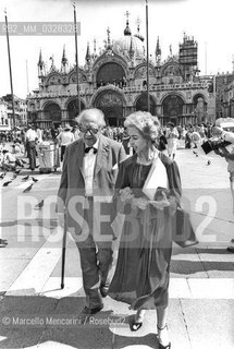 Venice, 1980. Classical guitarist Andrés Segovia - in Venice to receive the A Life for Music award - with his wife Emilia Corral Sancho at St. Marks Square  / Venezia, 1980. Il chitarrista classico Andrés Segovia - a Venezia per ricevere il premio Una vita per la musica - con la moglie Emilia Corral Sancho in piazza San Marco - ©Marcello Mencarini/Rosebud2