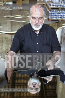 Venice Art Biennale 2003. Self-portrait by Michelangelo Pistoletto / Biennale Arte di Venezia 2003. Autoritratto di Michelangelo Pistoletto - ©Marcello Mencarini/Rosebud2