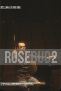 Polish conductor Jerzy Semkov (1981) / Il direttore dorchestra Jerzy Semkov (1981) - ©Marcello Mencarini/Rosebud2