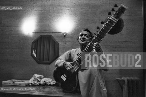 Rome, 1982. Indian musician, composer, and player of sitar Ravi Shankar / Roma, 1982. Il musicista e compositore indiano suonatore i sitar Ravi Shankar - ©Marcello Mencarini/Rosebud2