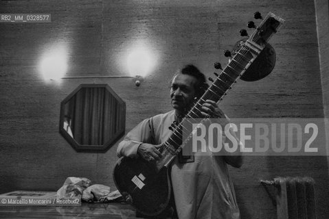 Rome, 1982. Indian musician, composer, and player of sitar Ravi Shankar / Roma, 1982. Il musicista e compositore indiano suonatore i sitar Ravi Shankar - ©Marcello Mencarini/Rosebud2