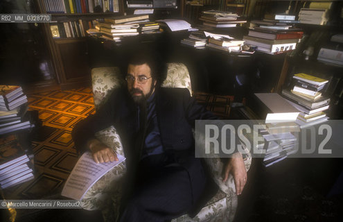 Rome, 1996. Italian conductor Giuseppe Sinopoli in his house / Roma, 1996. Il direttore dorchestra Giuseppe Sinopoli nella sua casa - ©Marcello Mencarini/Rosebud2