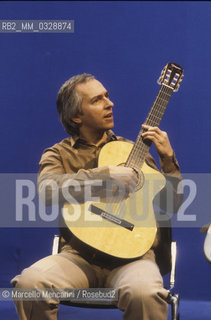 John Williams, guitarist of the group Sky (about 1985) / John Williams, chitarrista del gruppo Sky (1985 circa) - ©Marcello Mencarini/Rosebud2