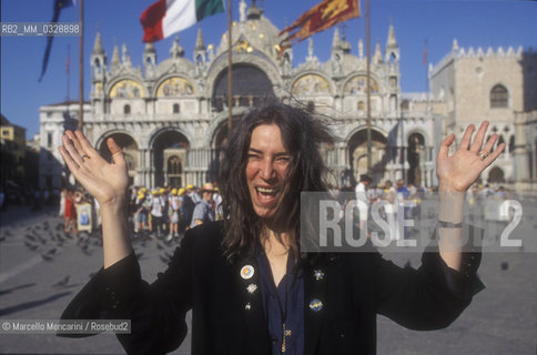 Venice 1999. American singer and songwriter Patti Smith at Saint Marks Square / Venezia 1999. La cantautrice Patti Smith in piazza San Marco - ©Marcello Mencarini/Rosebud2