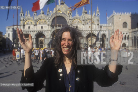 Venice 1999. American singer and songwriter Patti Smith at Saint Marks Square / Venezia 1999. La cantautrice Patti Smith in piazza San Marco - ©Marcello Mencarini/Rosebud2