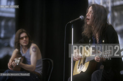 Venice 1999. Guitarist Oliver Ray and singer-songwriter Patti Smith in concert / Venezia 1999. Il chitarrista Oliver Ray e la cantautrice Patti Smith in concerto - ©Marcello Mencarini/Rosebud2