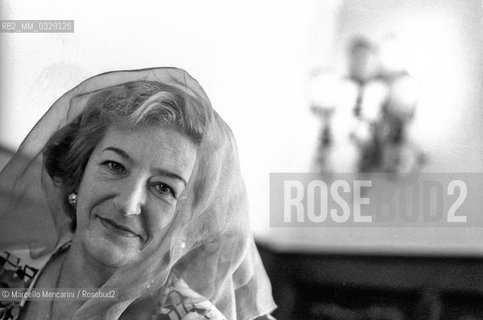 Rome, 1981. Italian poet Maria Luisa Spaziani in her home / Roma, 1981. La poetessa Maria Luisa Spaziani nella sua casa - ©Marcello Mencarini/Rosebud2