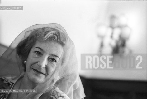 Rome, 1981. Italian poet Maria Luisa Spaziani in her home / Roma, 1981. La poetessa Maria Luisa Spaziani nella sua casa - ©Marcello Mencarini/Rosebud2