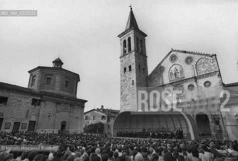 Spoleto, Festival of Two Worlds about 1983. Concert in Cathedral Square / Spoleto, Festival dei due mondi 1983 circa. Concerto in piazza Duomo - ©Marcello Mencarini/Rosebud2