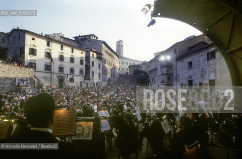 Spoleto, Festival of Two Worlds about 1983. Concert in Cathedral Square / Spoleto, Festival dei due mondi 1983 circa. Concerto in piazza Duomo - ©Marcello Mencarini/Rosebud2