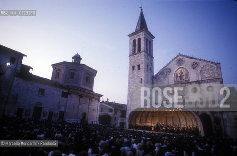 Spoleto, Festival of Two Worlds about 1983. Concert in Cathedral Square / Spoleto, Festival dei due mondi 1983 circa. Concerto in piazza Duomo - ©Marcello Mencarini/Rosebud2