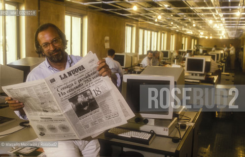 Sassari, 1985. Italian journalist Alberto Stadera in the newsroom of the Newspaper La Nuova Sardegna / Sassari, 1985. Il giornalista Alberto Stadera nella sede del quotidiano La Nuova Sardegna - ©Marcello Mencarini/Rosebud2