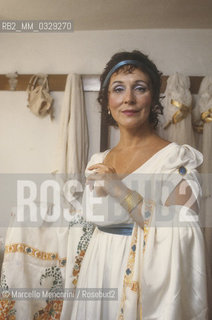 Rome, 1984. American soprano Olivia Stapp in her dressing room before performing as protagonist in Puccinis Tosca, directed by Gigi Proietti  / Roma, 1984. il soprano Olivia Stapp nel suo camerino prima di cantare come protagonista nellopera Tosca, diretta da Gigi Proietti - ©Marcello Mencarini/Rosebud2