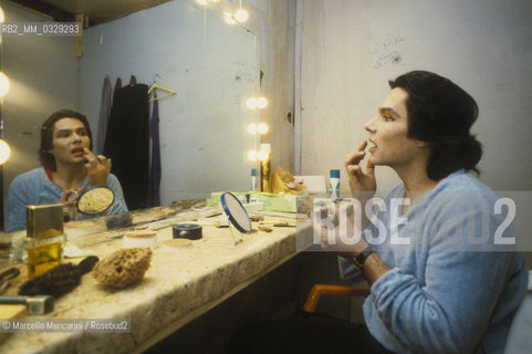 Romanian ballet dancer Marinel Stefanescu in his dressing room (1982) / Il ballerino Marinel Stefanescu nel suo camerino (1982) - ©Marcello Mencarini/Rosebud2