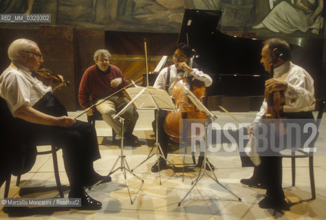 Rome, 1995. Violinist Isaac Stern, pianist Emanuel Ax, cellist Yo Yo Ma and viola player Jaime Eduardo Laredo / Roma, 1995. Il violinista Isaac Stern, il pianista Emanuel Ax, il violoncellista Yo Yo Ma e il violista Jaime Eduardo Laredo - ©Marcello Mencarini/Rosebud2