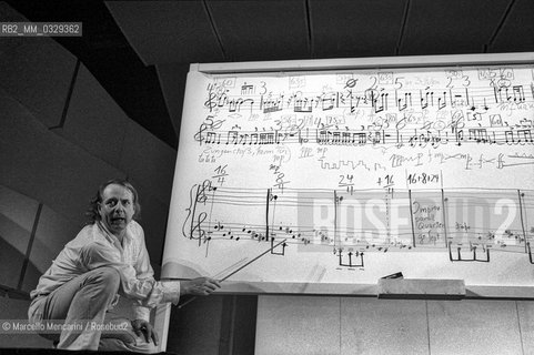 Rome, 1980. German composer Karlheinz Stockhausen during a workshop / Roma, 1980. Il compositore Karlheinz Stockhausen durante una lezione - ©Marcello Mencarini/Rosebud2