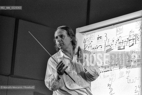 Rome, 1980. German composer Karlheinz Stockhausen during a workshop / Roma, 1980. Il compositore Karlheinz Stockhausen durante una lezione - ©Marcello Mencarini/Rosebud2