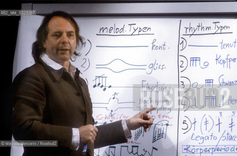 Rome, 1980. German composer Karlheinz Stockhausen during a workshop / Roma, 1980. Il compositore Karlheinz Stockhausen durante una lezione - ©Marcello Mencarini/Rosebud2