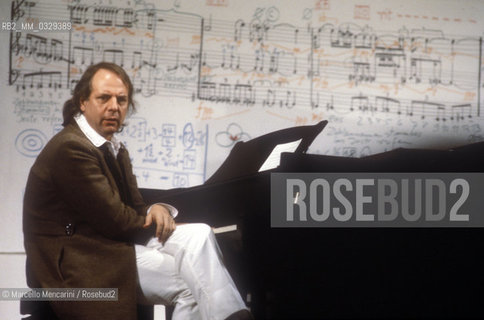 Rome, 1980. German composer Karlheinz Stockhausen during a workshop / Roma, 1980. Il compositore Karlheinz Stockhausen durante una lezione - ©Marcello Mencarini/Rosebud2