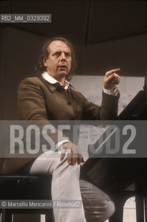 Rome, 1980. German composer Karlheinz Stockhausen during a workshop / Roma, 1980. Il compositore Karlheinz Stockhausen durante una lezione - ©Marcello Mencarini/Rosebud2