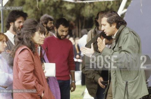 Laquila, about 1985. Director of photography Vittorio Storaro holds a workshop at the Festival Una città in cinema (a Town in Cinema) / LAquila, 1985 circa. Il direttore della fotografia Vittorio Storaro durante un workshop al Festival Una città in Cinema - ©Marcello Mencarini/Rosebud2