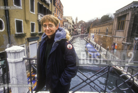 Venice, 1998. Italian writer Susanna Tamaro / Venezia, 1998. La scrittrice Susanna Tamaro - ©Marcello Mencarini/Rosebud2