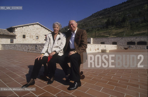 German actor Horst Tappert -famous as Inspector Derrick- and his wife Ursula Frau at the TV movie Festival Umbria Fiction, 1991 / Lattore Horst Tappert -famoso nel ruolo dellispettore Derrick- e sua moglie Ursula Frau alla rassegna di film per la TV Umbria Fiction, 1991 - ©Marcello Mencarini/Rosebud2