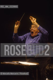 Rome, 1998. British conductor Jeffrey Tate during a rehearsal / Roma, 1998. Il direttore dorchestra Jeffrey Tate durante una prova - ©Marcello Mencarini/Rosebud2