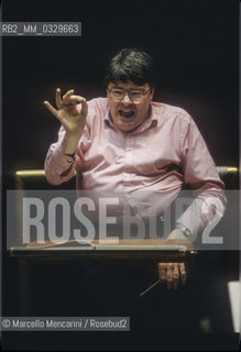 Rome, 1995. British conductor Jeffrey Tate during a rehearsal / Roma, 1995. Il direttore dorchestra Jeffrey Tate durante una prova - ©Marcello Mencarini/Rosebud2