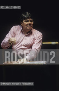 Rome, 1995. British conductor Jeffrey Tate during a rehearsal / Roma, 1995. Il direttore dorchestra Jeffrey Tate durante una prova - ©Marcello Mencarini/Rosebud2