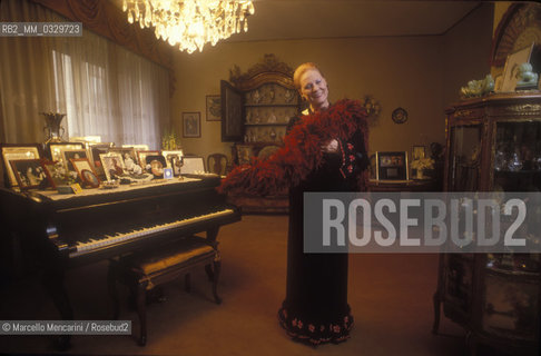 Milan, 1992. Italian soprano Renata Tebaldi in her house / Milano, 1992. Il soprano Renata Tebaldi nella sua casa - ©Marcello Mencarini/Rosebud2