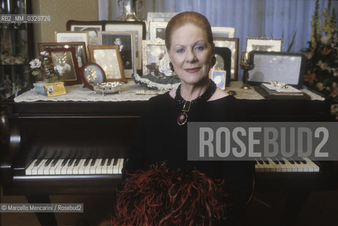 Milan, 1992. Italian soprano Renata Tebaldi in her house / Milano, 1992. Il soprano Renata Tebaldi nella sua casa - ©Marcello Mencarini/Rosebud2