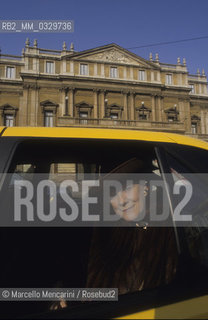 Milan, 1992. Italian soprano Renata Tebaldi in front of La Scala Theater / Milano, 1992. Il soprano Renata Tebaldi davanti al Teatro La Scala - ©Marcello Mencarini/Rosebud2