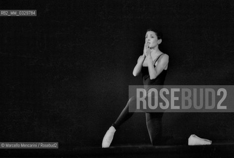 Italian dancer Elisabetta Terabust performing (1982) / La ballerina Elisabetta Terabust mentre danza (1982) - ©Marcello Mencarini/Rosebud2