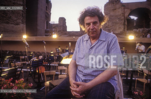 Rome, Baths of Caracalla, 1991. Greek composer Mikis Theodorakis during a rehearsal / Roma, Terme di Caracalla, 1991. Il compositore greco Mikis Theodorakis durante una prova - ©Marcello Mencarini/Rosebud2