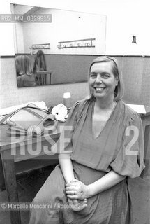 Italian pianist Maria Tipo in her dressing room (about 1983) / La pianista Maria Tipo nel suo camerino (1983 circa) - ©Marcello Mencarini/Rosebud2