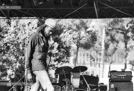 Rome, 1980. Reggae musician Peter Tosh during the rehearsal before the concert / Roma, 1980. Il cantante reggae Peter Tosh durante le prove prima del concerto - ©Marcello Mencarini/Rosebud2